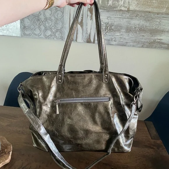 COPY - Valentino Garavani Petale Patent Leather Tote - Picture 3 of 8